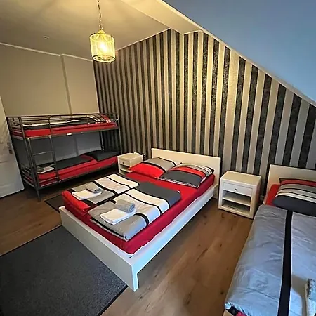 Adam's - Self Check-in & Only Private Düsseldorf