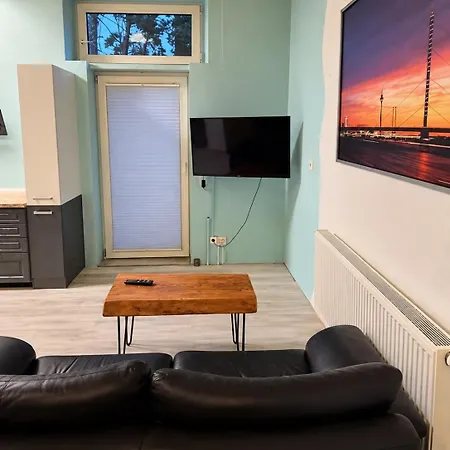 Adam's - Self Check-in & Only Private Hostel Düsseldorf