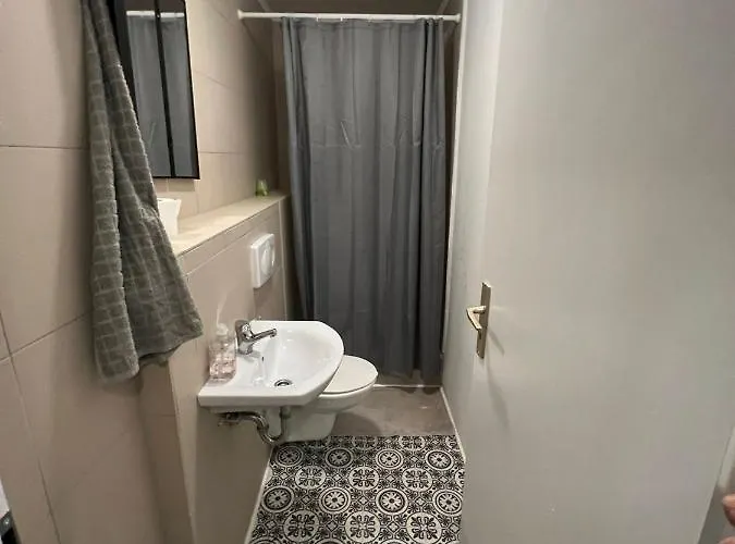 Adam's - Self Check-in & Only Private *